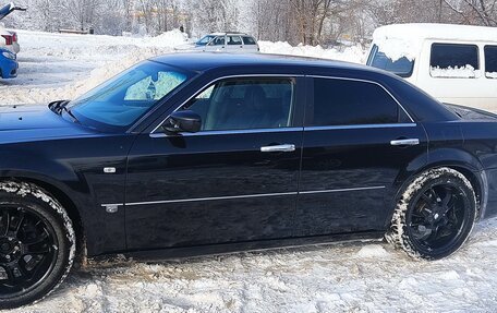 Chrysler 300C II, 2005 год, 900 000 рублей, 8 фотография