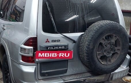 Mitsubishi Pajero III рестайлинг, 2002 год, 900 000 рублей, 4 фотография