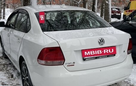 Volkswagen Polo VI (EU Market), 2012 год, 750 000 рублей, 2 фотография