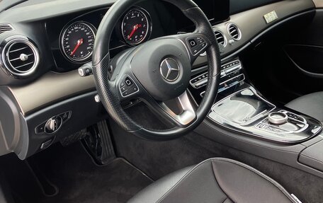 Mercedes-Benz E-Класс, 2016 год, 2 850 000 рублей, 10 фотография