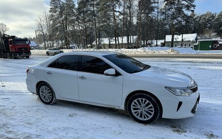 Toyota Camry, 2017 год, 2 450 000 рублей, 5 фотография