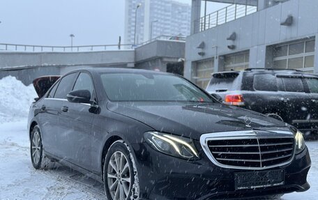 Mercedes-Benz E-Класс, 2019 год, 2 870 000 рублей, 3 фотография