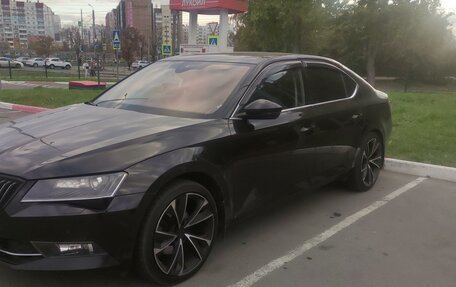 Skoda Superb III рестайлинг, 2015 год, 1 800 000 рублей, 1 фотография