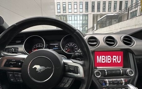 Ford Mustang VI рестайлинг, 2017 год, 2 950 000 рублей, 6 фотография