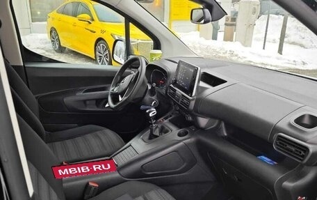 Opel Combo E, 2019 год, 1 950 000 рублей, 9 фотография