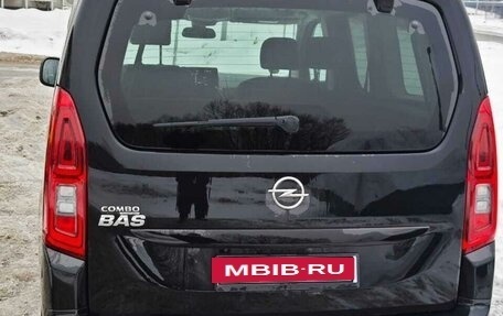 Opel Combo E, 2019 год, 1 950 000 рублей, 4 фотография