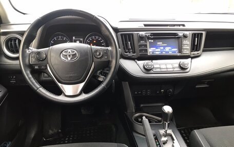 Toyota RAV4, 2015 год, 2 900 000 рублей, 10 фотография
