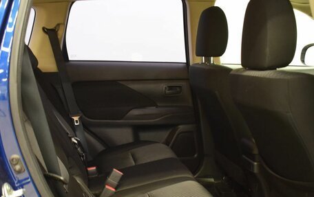 Mitsubishi Outlander III рестайлинг 3, 2014 год, 1 440 000 рублей, 10 фотография