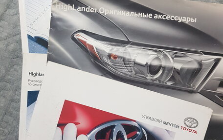 Toyota Highlander III, 2011 год, 2 300 000 рублей, 25 фотография