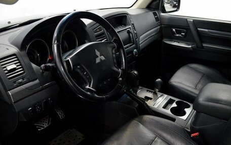Mitsubishi Pajero IV, 2013 год, 2 449 000 рублей, 10 фотография