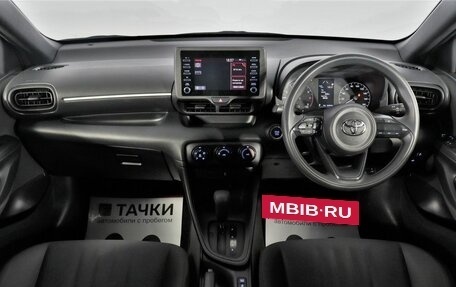 Toyota Yaris, 2020 год, 1 398 000 рублей, 6 фотография