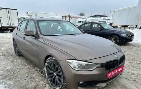 BMW 3 серия, 2013 год, 1 600 000 рублей, 26 фотография