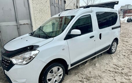 Renault Dokker, 2018 год, 1 390 000 рублей, 4 фотография