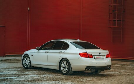 BMW 5 серия, 2011 год, 1 820 000 рублей, 4 фотография