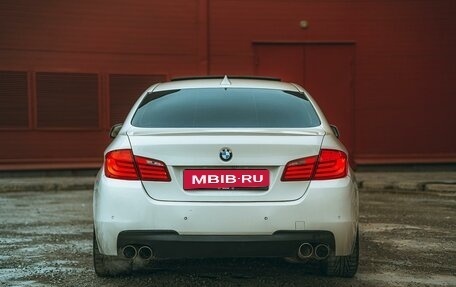 BMW 5 серия, 2011 год, 1 820 000 рублей, 3 фотография