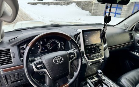 Toyota Land Cruiser 200, 2018 год, 6 000 000 рублей, 10 фотография