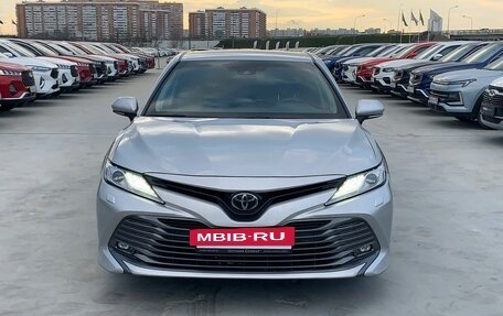 Toyota Camry, 2018 год, 3 223 000 рублей, 2 фотография