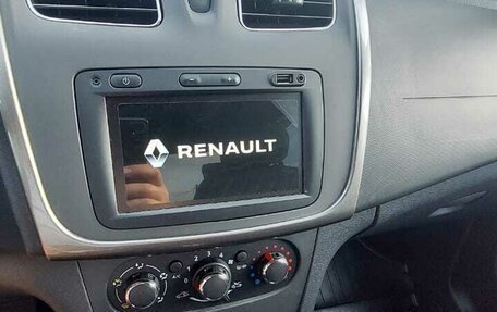 Renault Logan II, 2022 год, 1 950 000 рублей, 11 фотография
