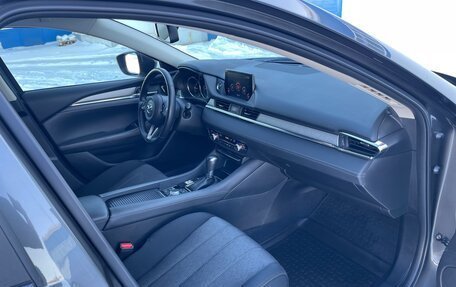 Mazda 6, 2019 год, 2 390 000 рублей, 33 фотография