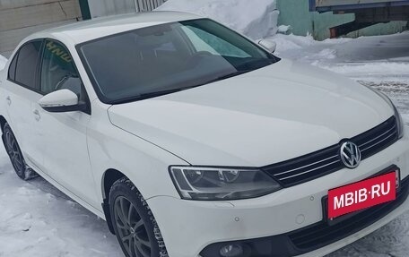 Volkswagen Jetta VI, 2012 год, 1 300 000 рублей, 12 фотография