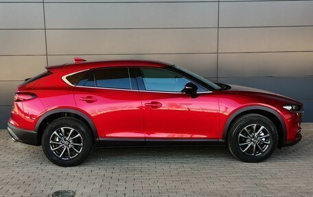 Mazda CX-4, 2023 год, 3 490 000 рублей, 6 фотография