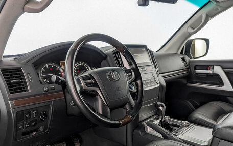 Toyota Land Cruiser 200, 2019 год, 7 450 000 рублей, 16 фотография