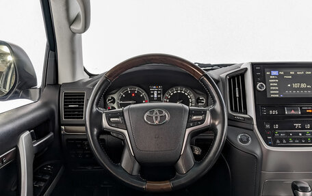 Toyota Land Cruiser 200, 2019 год, 7 450 000 рублей, 22 фотография