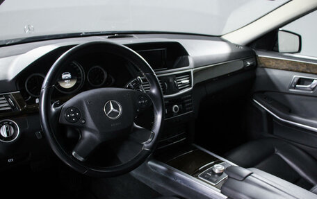 Mercedes-Benz E-Класс, 2012 год, 1 800 000 рублей, 14 фотография