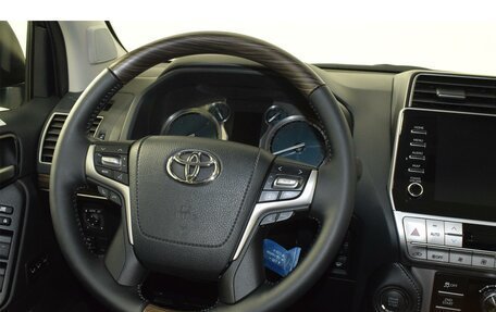 Toyota Land Cruiser Prado 150 рестайлинг 2, 2022 год, 8 573 000 рублей, 13 фотография
