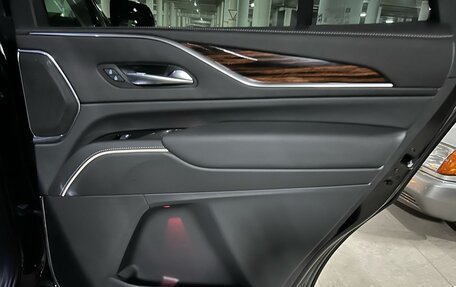 Cadillac Escalade V, 2022 год, 16 500 000 рублей, 13 фотография
