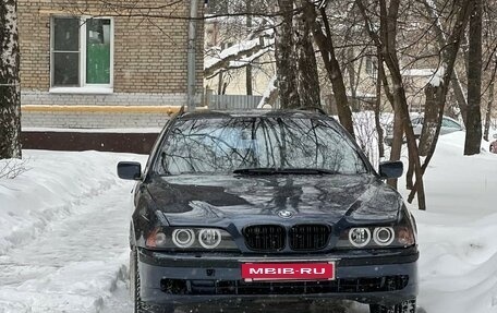 BMW 5 серия, 2002 год, 599 000 рублей, 32 фотография