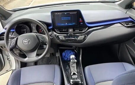 Toyota C-HR I рестайлинг, 2021 год, 1 796 000 рублей, 7 фотография