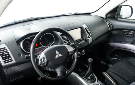 Mitsubishi Outlander III рестайлинг 3, 2008 год, 1 241 789 рублей, 11 фотография