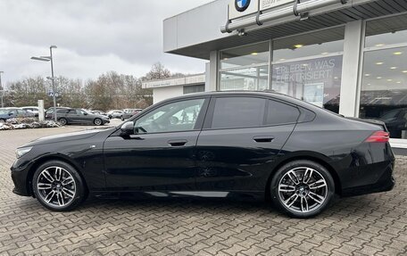 BMW 5 серия, 2024 год, 6 550 000 рублей, 4 фотография