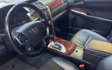 Toyota Camry, 2014 год, 1 880 000 рублей, 6 фотография