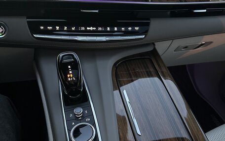 Cadillac Escalade V, 2021 год, 14 500 000 рублей, 16 фотография