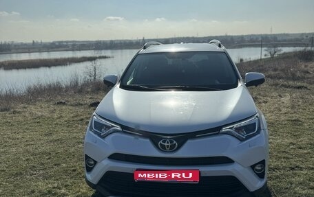 Toyota RAV4, 2018 год, 2 700 000 рублей, 1 фотография