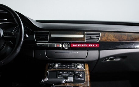 Audi A8, 2015 год, 3 010 000 рублей, 13 фотография