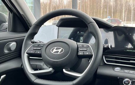 Hyundai Elantra, 2023 год, 2 450 000 рублей, 22 фотография