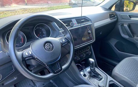 Volkswagen Tiguan II, 2018 год, 2 800 000 рублей, 9 фотография