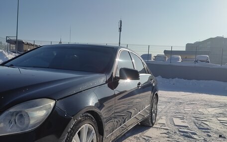 Mercedes-Benz E-Класс, 2010 год, 1 400 000 рублей, 10 фотография