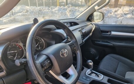 Toyota Hilux VIII, 2020 год, 4 890 000 рублей, 12 фотография