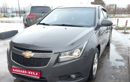 Chevrolet Cruze II, 2011 год, 600 000 рублей, 3 фотография
