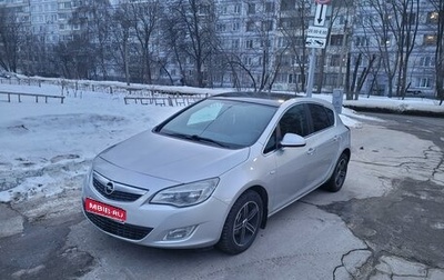 Opel Astra J, 2011 год, 770 000 рублей, 1 фотография
