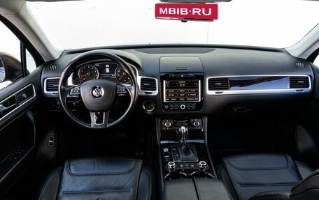 Volkswagen Touareg III, 2012 год, 2 975 000 рублей, 6 фотография