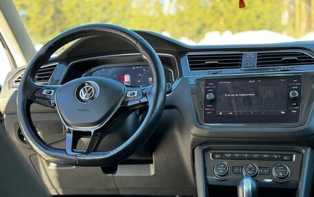 Volkswagen Tiguan II, 2019 год, 2 500 000 рублей, 18 фотография