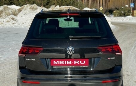Volkswagen Tiguan II, 2019 год, 2 500 000 рублей, 12 фотография
