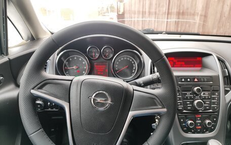 Opel Astra J, 2013 год, 840 000 рублей, 5 фотография