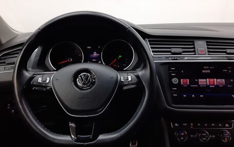 Volkswagen Tiguan II, 2018 год, 2 080 000 рублей, 14 фотография