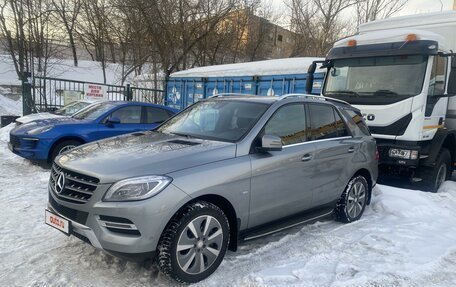 Mercedes-Benz M-Класс, 2012 год, 2 700 000 рублей, 2 фотография